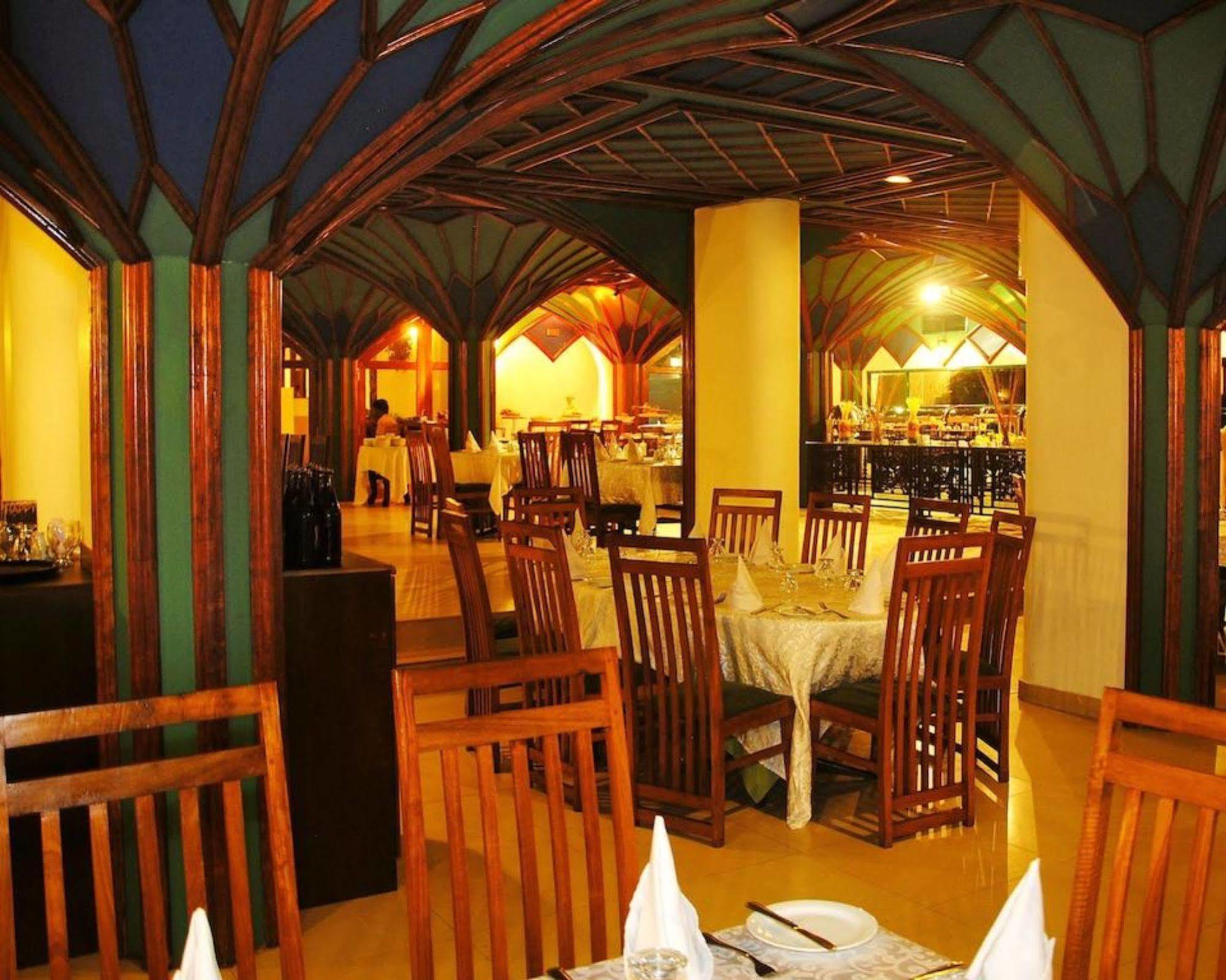 המבנטוטה Peacock Beach Hotel מראה חיצוני תמונה