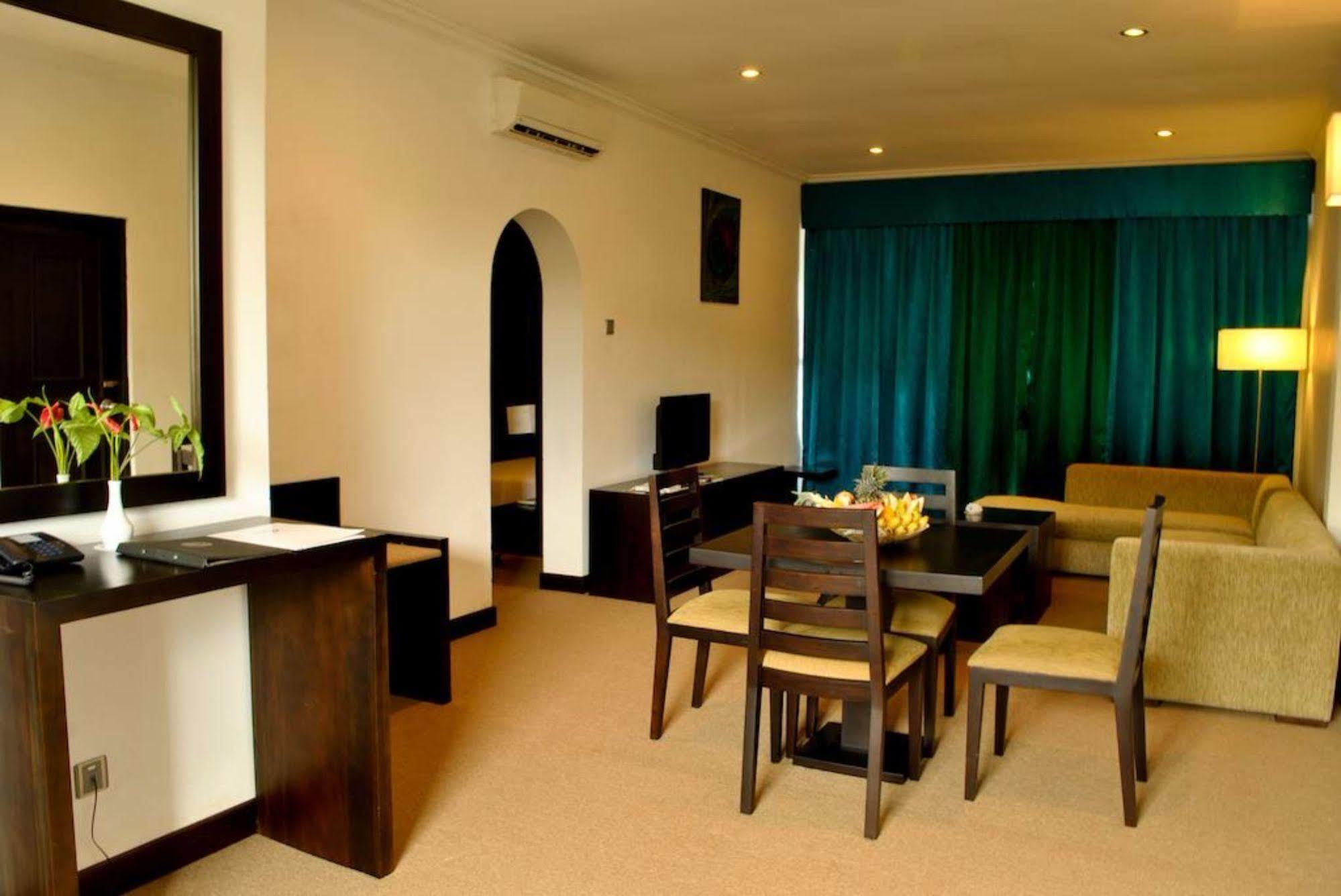 המבנטוטה Peacock Beach Hotel מראה חיצוני תמונה