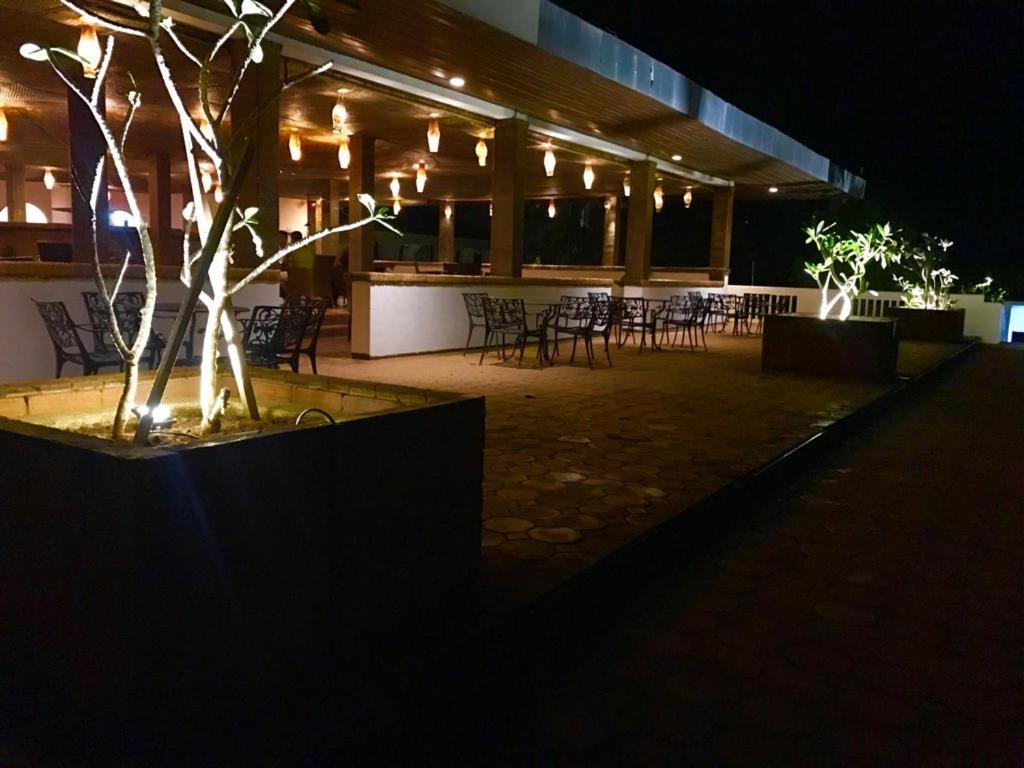 המבנטוטה Peacock Beach Hotel מראה חיצוני תמונה